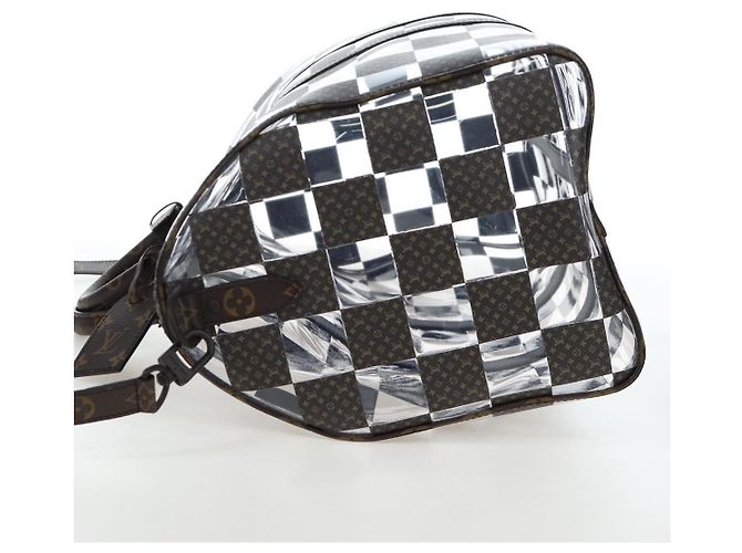 Borsa LOUIS VUITTON Monogram Chess Keepall Bandouliere 50 M20864 LV Auth 204498SM Monogramma - vista 3