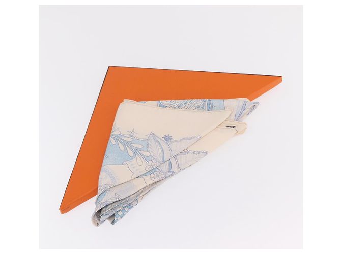 Hermès HERMES Carré 90 Seidentuch Beige Hellblau "Les chants du Henna" Auth ki6863M - Ansicht 25
