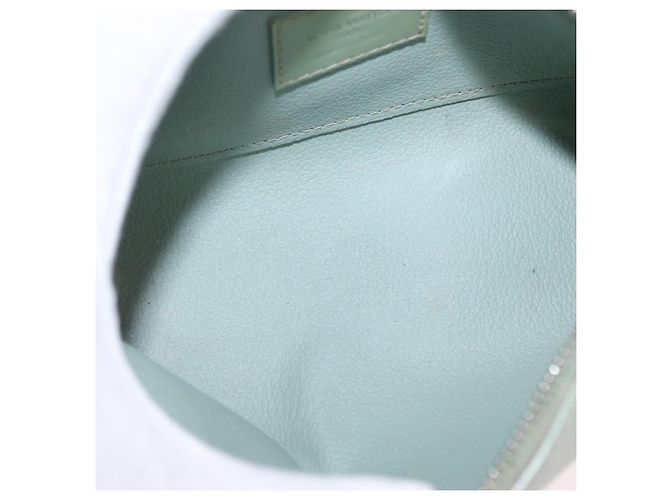 LOUIS VUITTON Epi Electric Pochette Beauty Case Amand M40644 LV Auth 167709 - vista 11