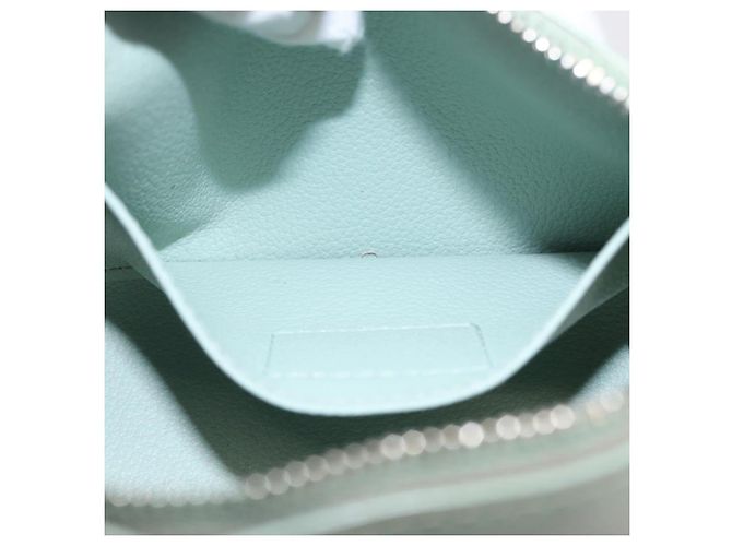 LOUIS VUITTON Epi Electric Pochette Beauty Case Amand M40644 LV Auth 167709 - vista 21