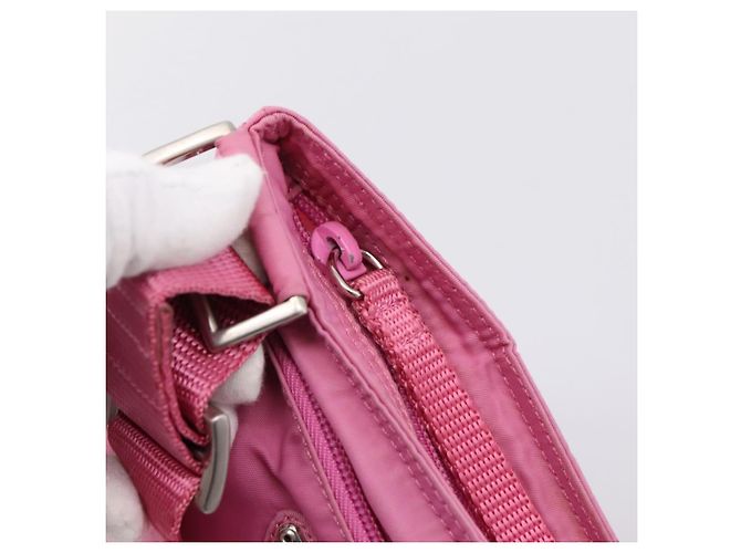 Bolsa de Ombro PRADA Nylon Rosa Prata Auth 207599A - vista 10