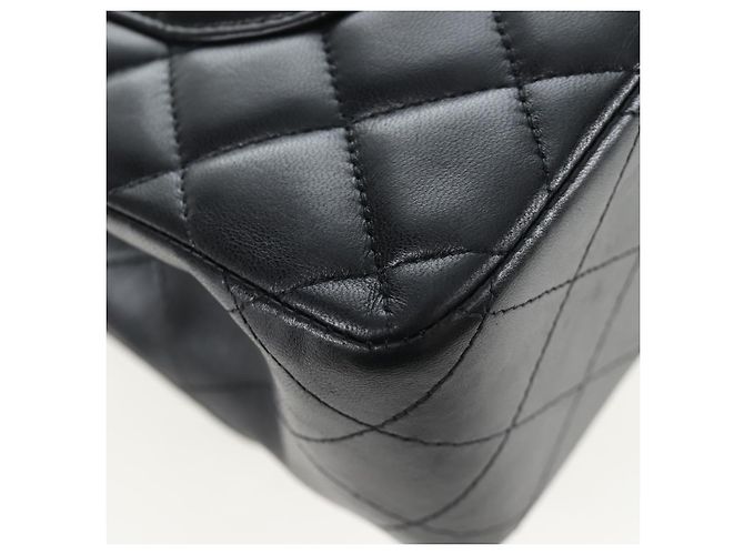 Borsa a tracolla CHANEL Matelasse 30 Chain in pelle d'agnello nera e argento CC Auth 200505SAM Nero - vista 16