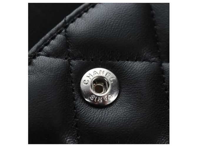 Borsa a tracolla CHANEL Matelasse 30 Chain in pelle d'agnello nera e argento CC Auth 200505SAM Nero - vista 24