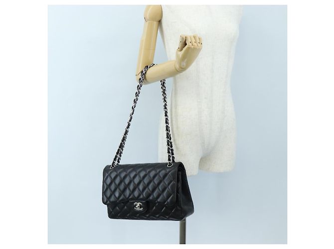 Borsa a tracolla CHANEL Matelasse 30 Chain in pelle d'agnello nera e argento CC Auth 200505SAM Nero - vista 30