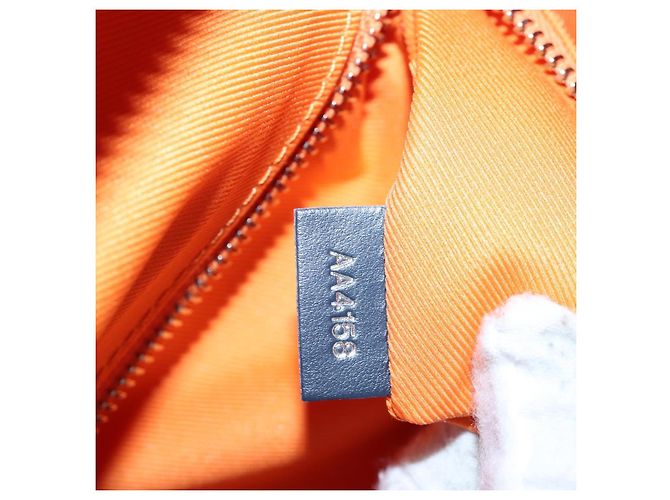 Borsa LOUIS VUITTON Satellite Keepall Bandouliere 50 Silver M44170 LV Auth 200382V - vista 11