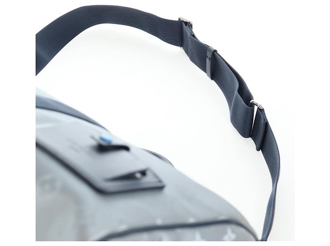 Borsa LOUIS VUITTON Satellite Keepall Bandouliere 50 Silver M44170 LV Auth 200382V - vista 16