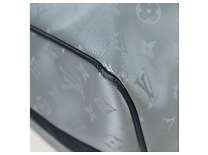 Borsa LOUIS VUITTON Satellite Keepall Bandouliere 50 Silver M44170 LV Auth 200382V - vista 17