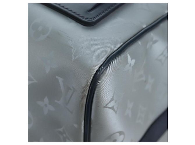 Borsa LOUIS VUITTON Satellite Keepall Bandouliere 50 Silver M44170 LV Auth 200382V - vista 18