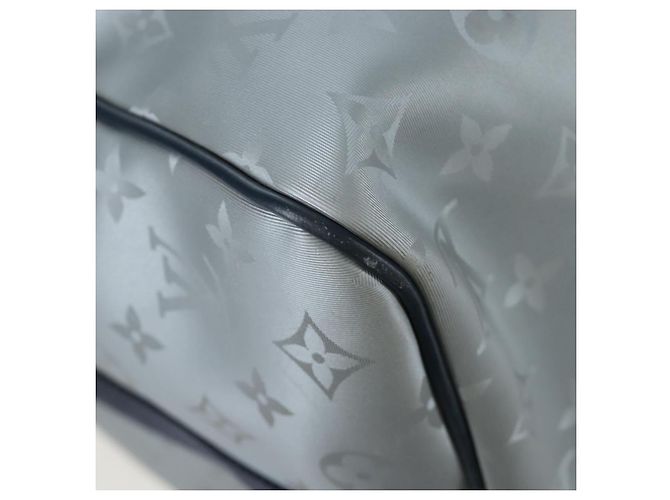 Borsa LOUIS VUITTON Satellite Keepall Bandouliere 50 Silver M44170 LV Auth 200382V - vista 19