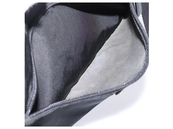Bolsa de Ombro PRADA Nylon Black Silver Auth 205066A Preto Prata - vista 11