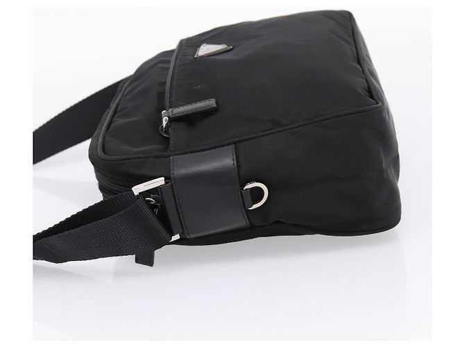 Bolsa de Ombro PRADA Nylon Black Silver Auth 205066A Preto Prata - vista 3