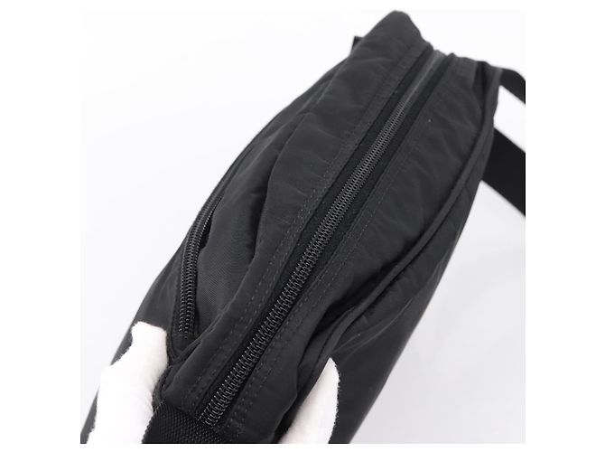Bolsa de Ombro PRADA Nylon Black Silver Auth 205066A Preto Prata - vista 6