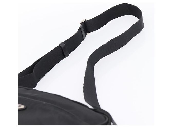Bolsa de Ombro PRADA Nylon Black Silver Auth 205066A Preto Prata - vista 8