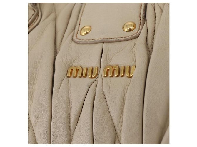 Borsa a mano Miu Miu Matelassé in pelle 2way Beige Gold Auth 167655A D'oro - vista 22