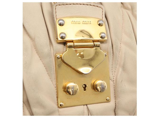 Borsa a mano Miu Miu Matelassé in pelle 2way Beige Gold Auth 167655A D'oro - vista 23