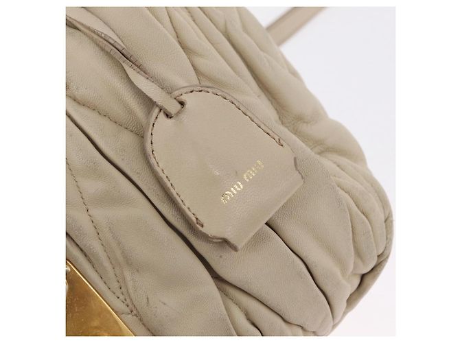 Borsa a mano Miu Miu Matelassé in pelle 2way Beige Gold Auth 167655A D'oro - vista 24