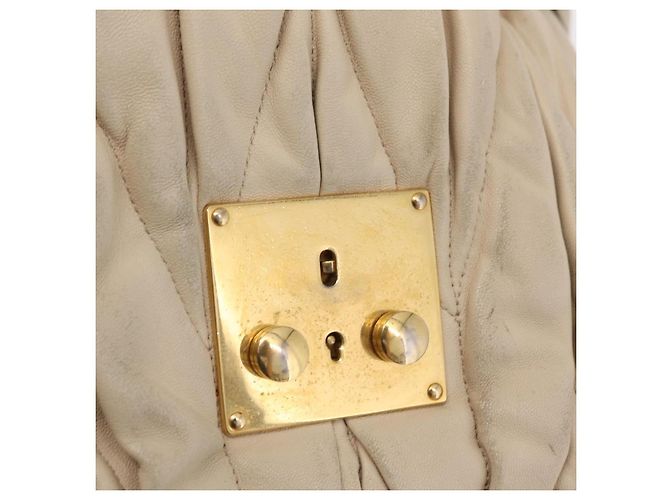 Borsa a mano Miu Miu Matelassé in pelle 2way Beige Gold Auth 167655A D'oro - vista 27