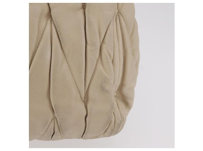 Borsa a mano Miu Miu Matelassé in pelle 2way Beige Gold Auth 167655A D'oro - vista 3