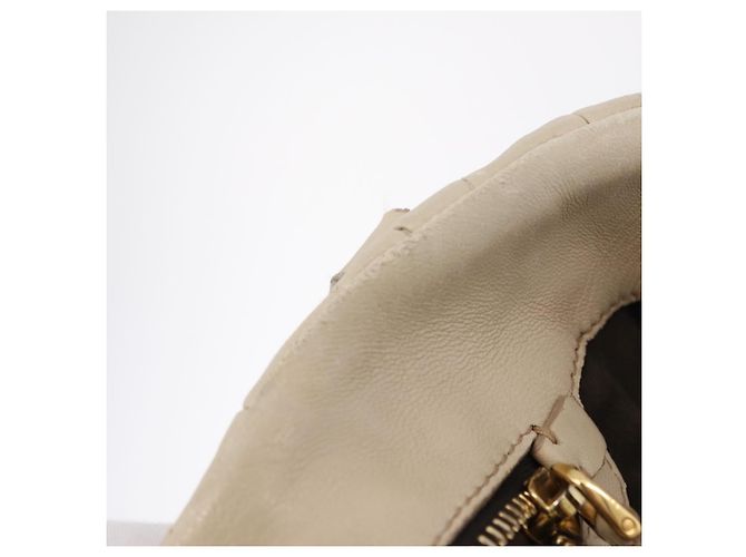 Borsa a mano Miu Miu Matelassé in pelle 2way Beige Gold Auth 167655A D'oro - vista 34