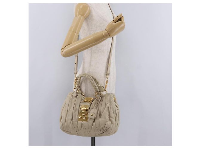 Borsa a mano Miu Miu Matelassé in pelle 2way Beige Gold Auth 167655A D'oro - vista 36