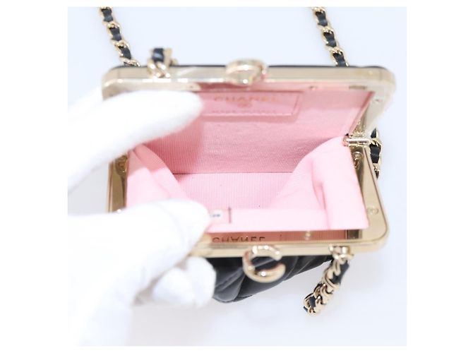 CHANEL Pochette a catena in pelle d'agnello nera dettagli dorati CC Auth 206662SAV Nero - vista 10