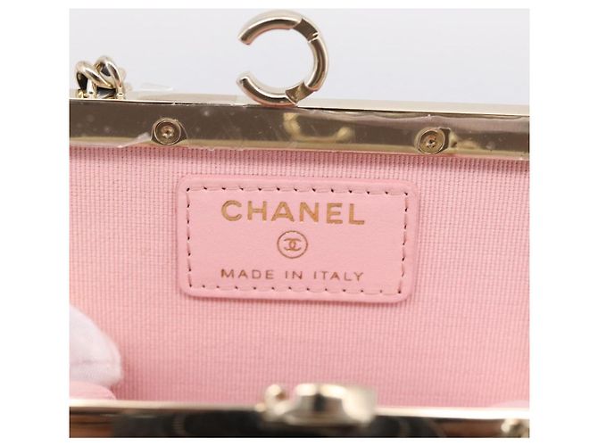 CHANEL Pochette a catena in pelle d'agnello nera dettagli dorati CC Auth 206662SAV Nero - vista 17