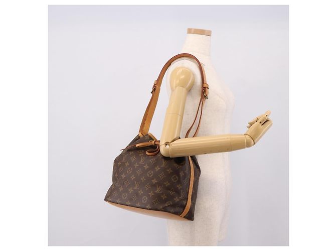 LOUIS VUITTON Bolsa de Ombro Monogram Petit Noe M42226 LV Auth 206913V Monograma - vista 22