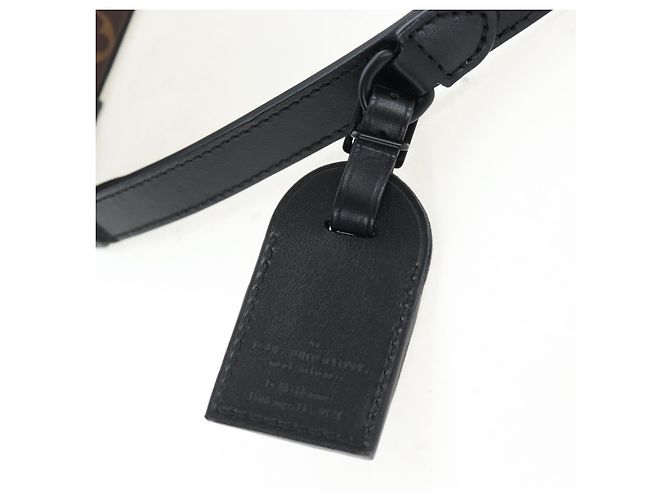 LOUIS VUITTON Monogram LV Friends Soft Trunk Phone Box M80144 LV Auth 204888SAM Monograma - vista 14