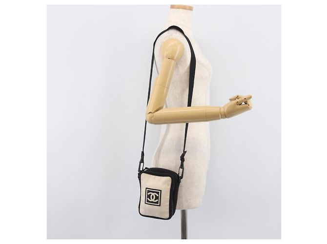 Borsa a tracolla CHANEL Sports Line Canvas Ivory CC Auth 206799A - vista 28