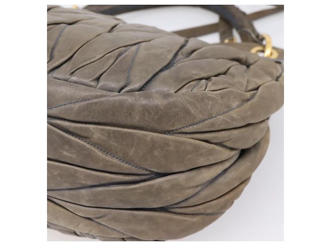 Bolsa de Mão Miu Miu Matelassé em Couro 2way Cinza Tom Dourado Auth 167729A Marrom - vista 18