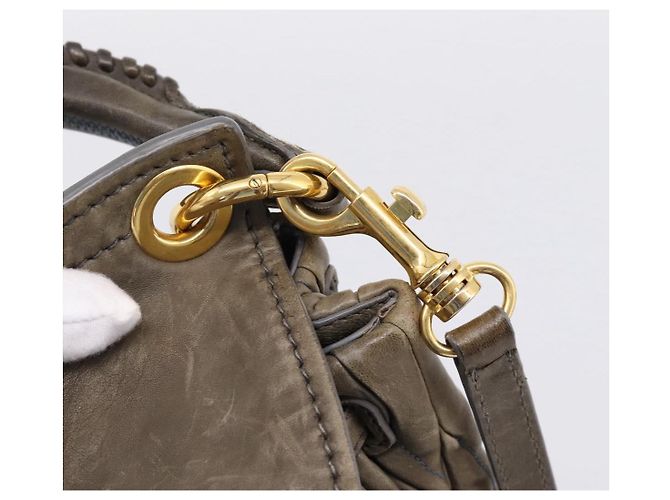 Bolsa de Mão Miu Miu Matelassé em Couro 2way Cinza Tom Dourado Auth 167729A Marrom - vista 20