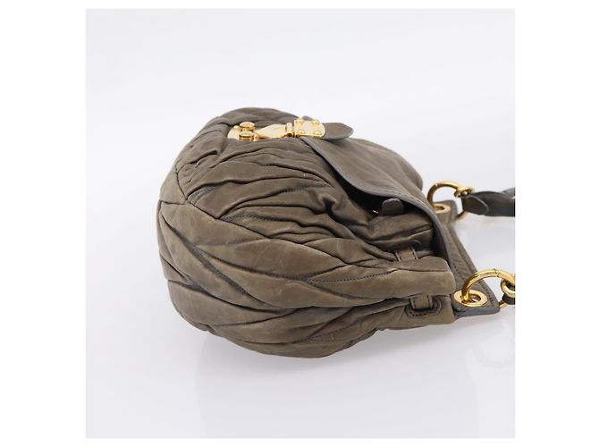 Bolsa de Mão Miu Miu Matelassé em Couro 2way Cinza Tom Dourado Auth 167729A Marrom - vista 4