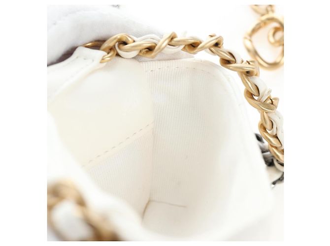 CHANEL Matelasse Chain Shoulder Pouch Lamb Skin Gold White CC Auth 206352SAM Bianco D'oro - vista 25