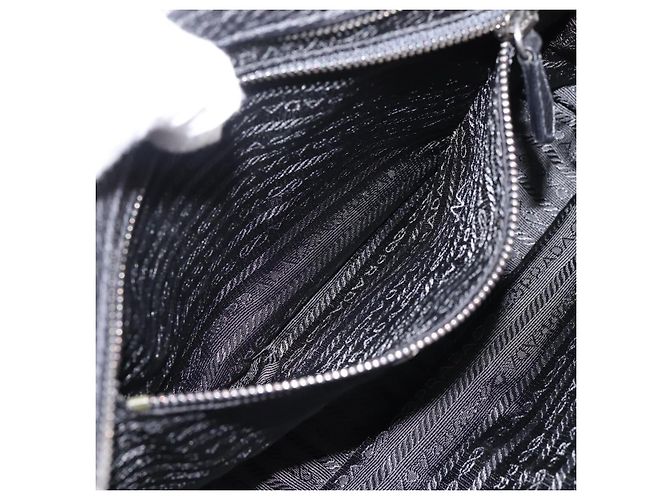 Bolso Tote PRADA de cuero negro plata Auth BA16052A - vista 27