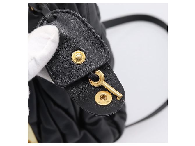 Borsa a mano Miu Miu Matelassé Ready lock in pelle Nero Oro RN0473 Auth am12728M D'oro - vista 9