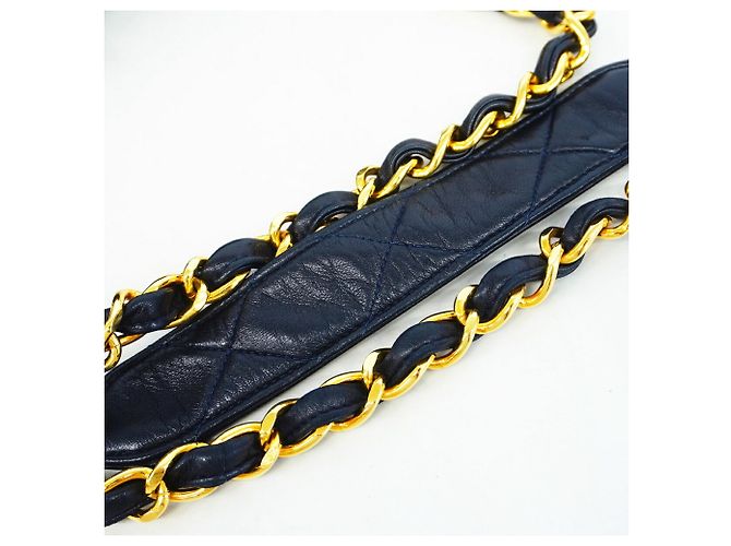 Chanel Matelassé Schultertasche mit Kette Marineblau - Ansicht 9