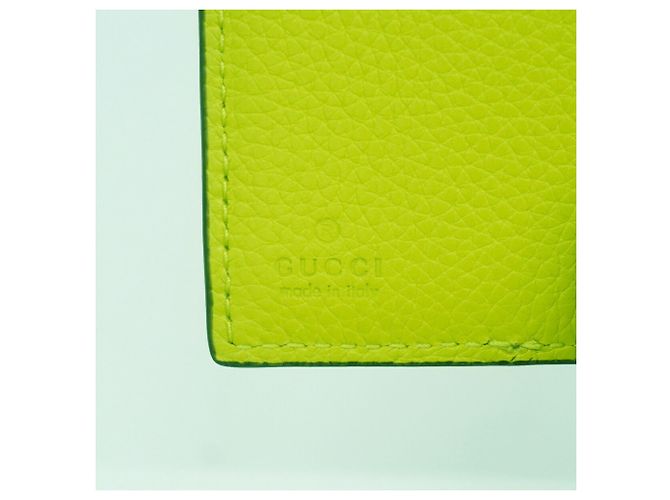 Portafoglio bi-fold Gucci GG Marmont Supreme Marrone Verde - vista 4