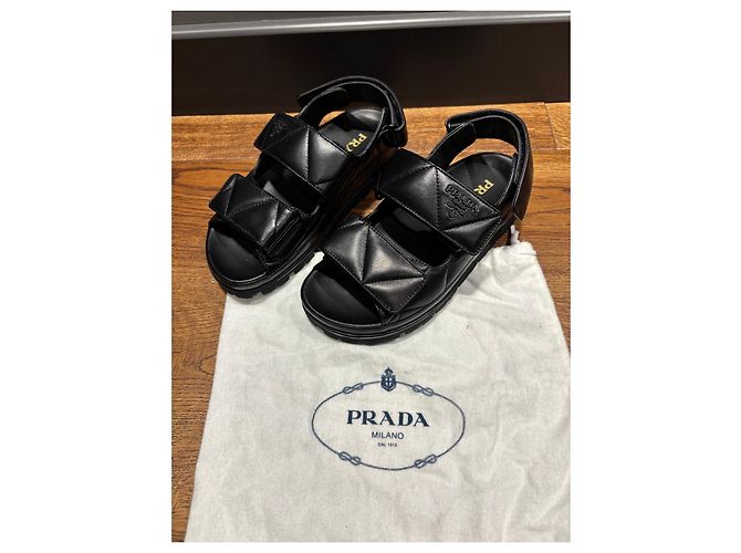 Prada Sandali in pelle matelassé Nero - vista 12