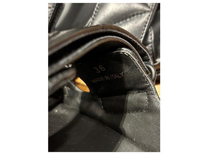 Prada Sandali in pelle matelassé Nero - vista 3