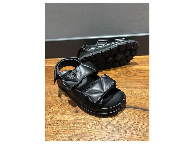 Prada Sandali in pelle matelassé Nero - vista 8