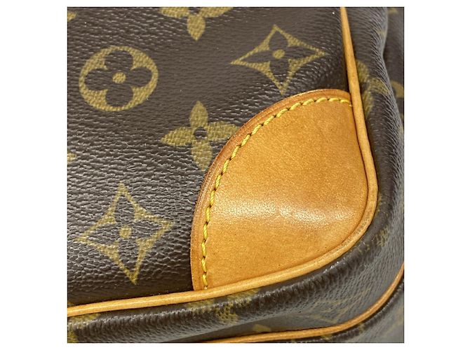 Bolso de hombro Louis Vuitton Monogram Nile Castaño - vista 6