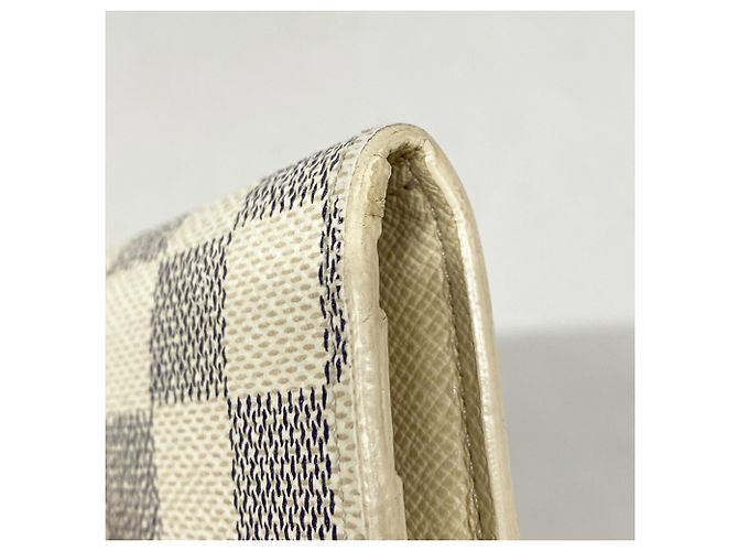 Carteira Longa Louis Vuitton Tri-Fold Branco - vista 5