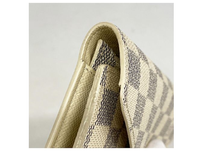 Carteira Longa Louis Vuitton Tri-Fold Branco - vista 7