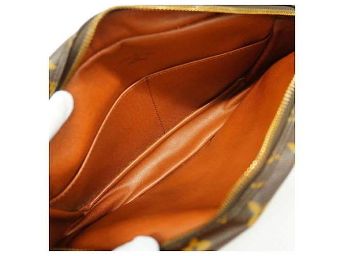 Bolsa de mão Louis Vuitton Monogram Compiegne 28 Marrom - vista 4