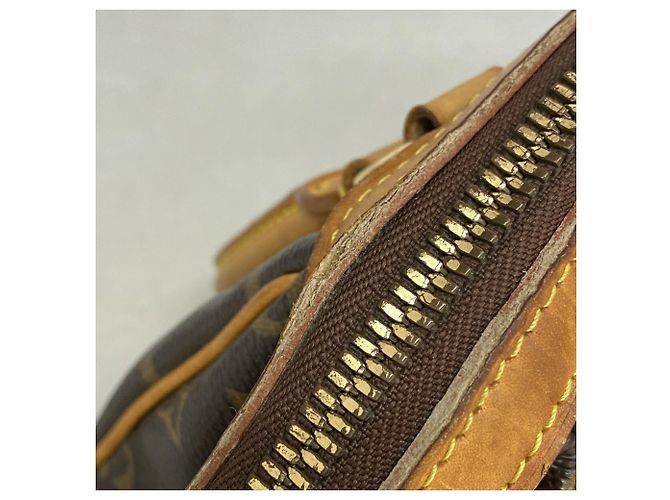 Sac à main Louis Vuitton Monogram Tivoli PM Marron - vue 7