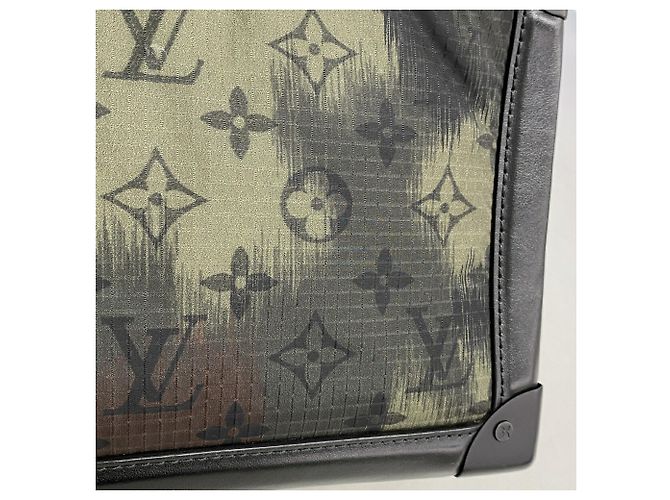 Borsa a tracolla Soft Trunk Monogram Camouflage Louis Vuitton Nero Cachi - vista 10