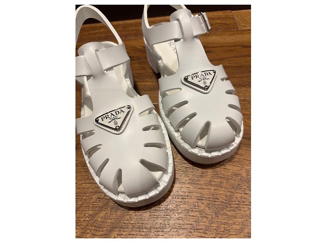 Prada Sandali Jelly in gomma bianca Bianco - vista 8