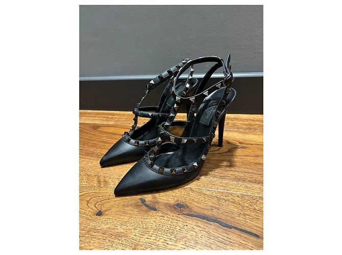 Valentino Garavani Rockstud Décolleté in Pelle Nera Nero - vista 9