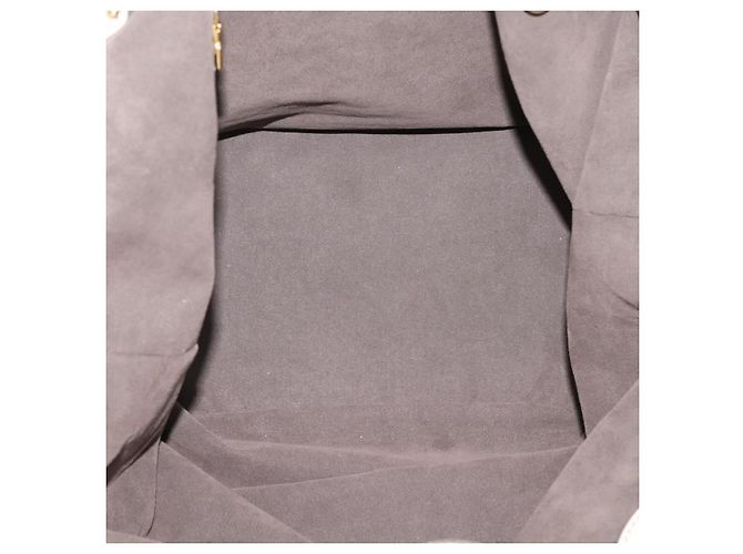 Louis Vuitton L Hobo Mahina Leather Beige - vista 5