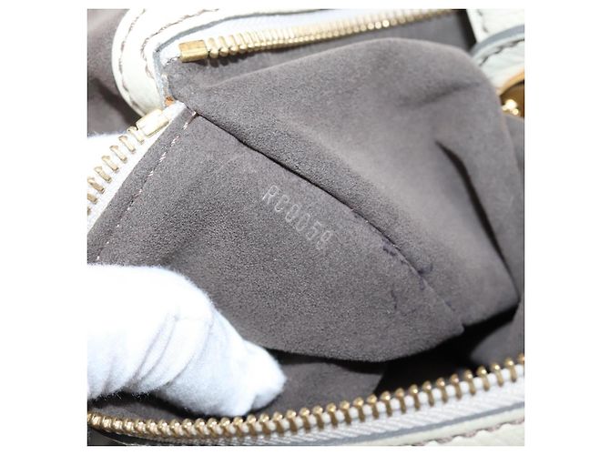 Louis Vuitton L Hobo Mahina Leather Beige - vista 7